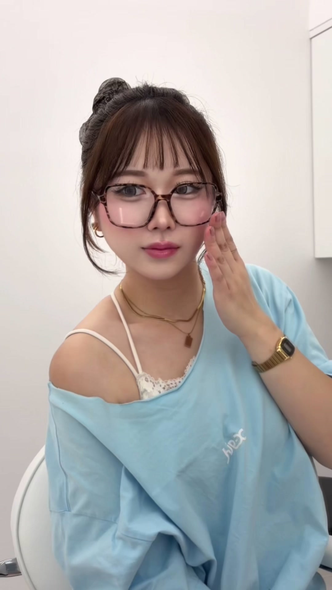 @aoi