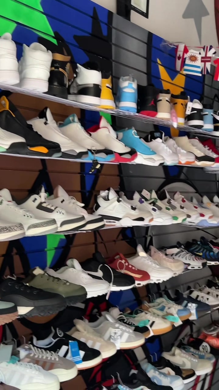 @SOF.SNEAKERS.