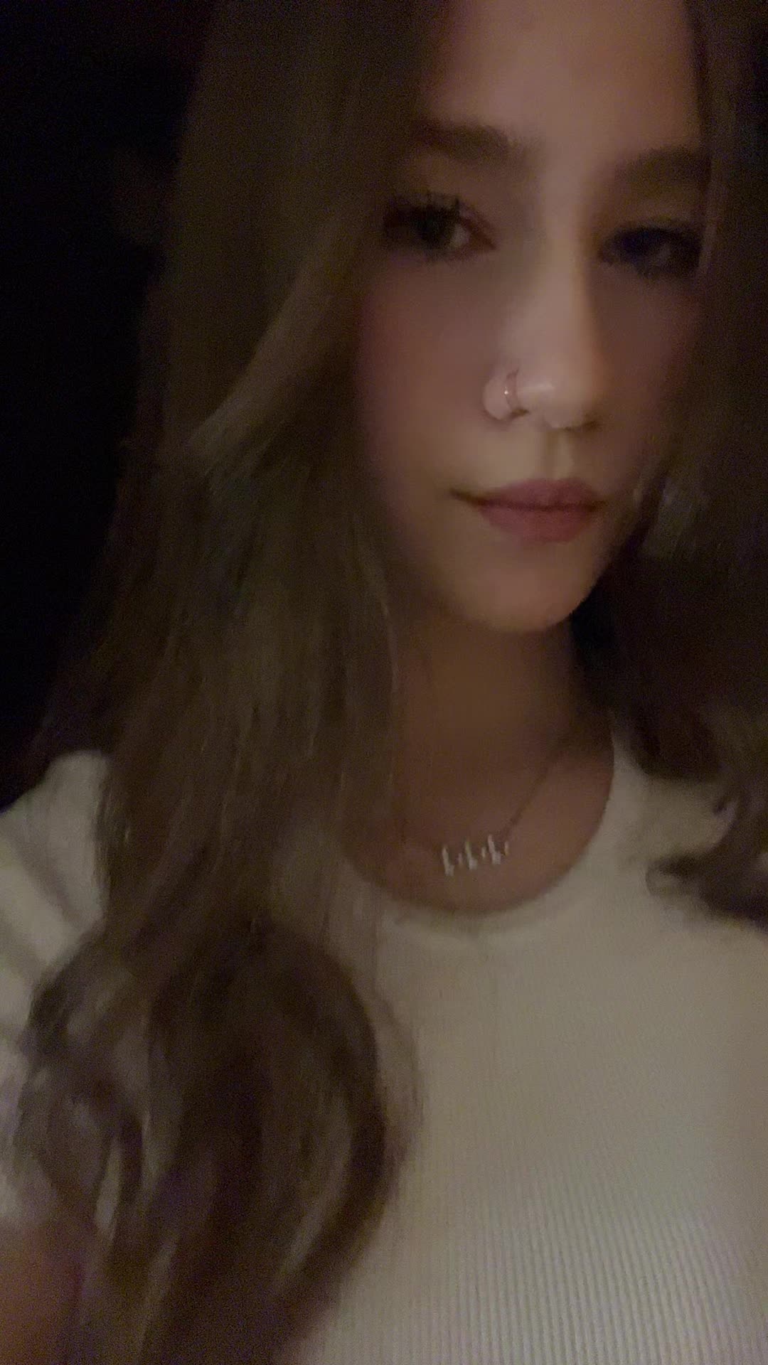@V$$