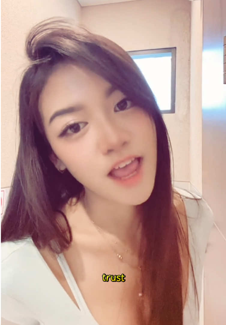 @putri | yoga enthusiast