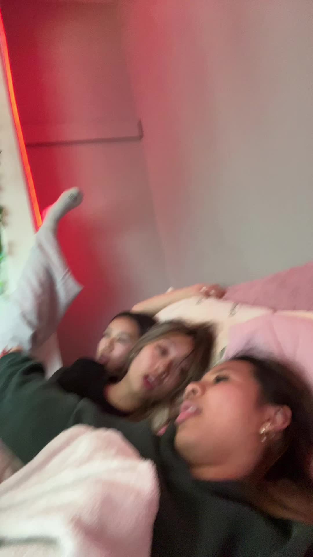 @️