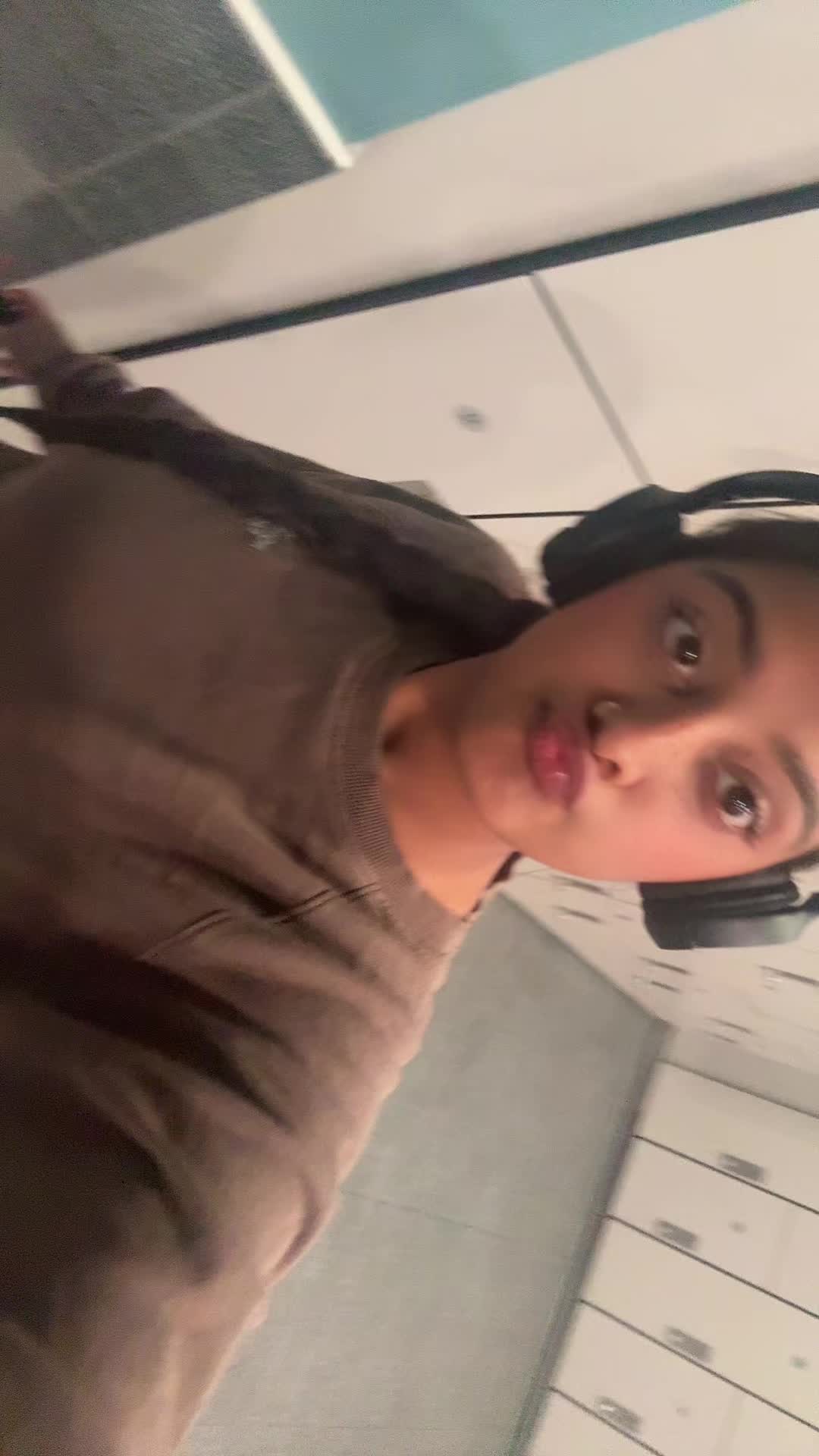 @Komal_K