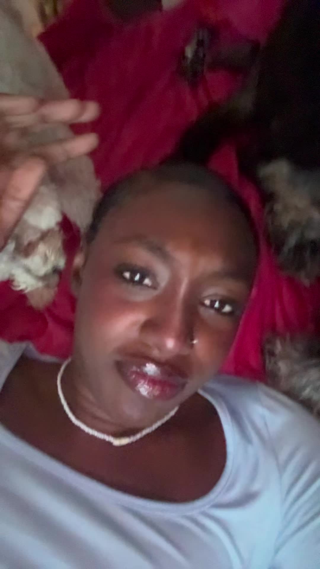 @Tamia 👩🏿&zwj;❤️&zwj;💋&zwj;👩🏿