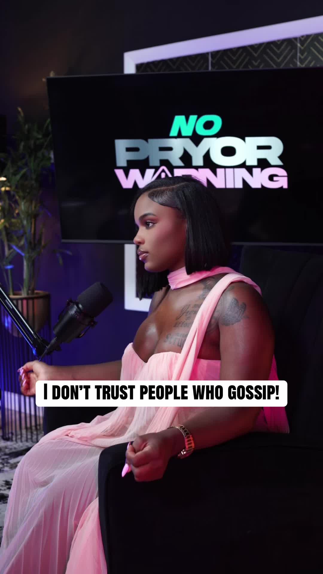@thearielpryor