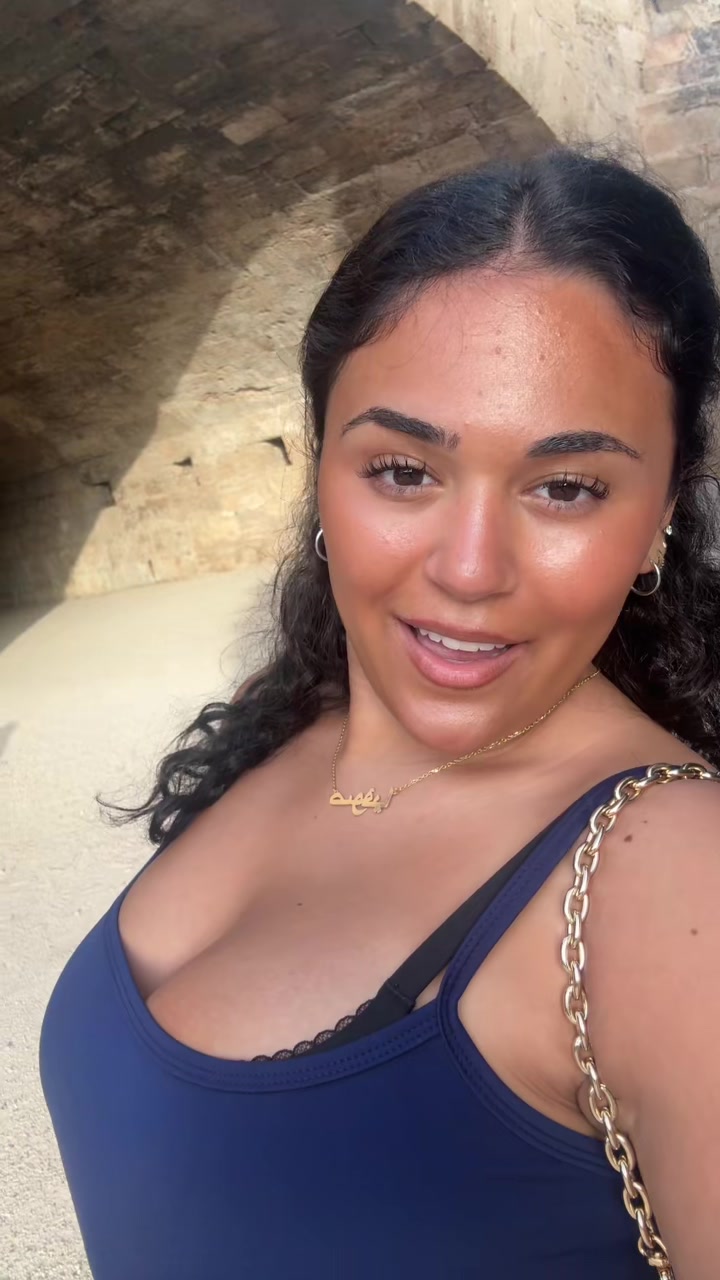 @Sophia
