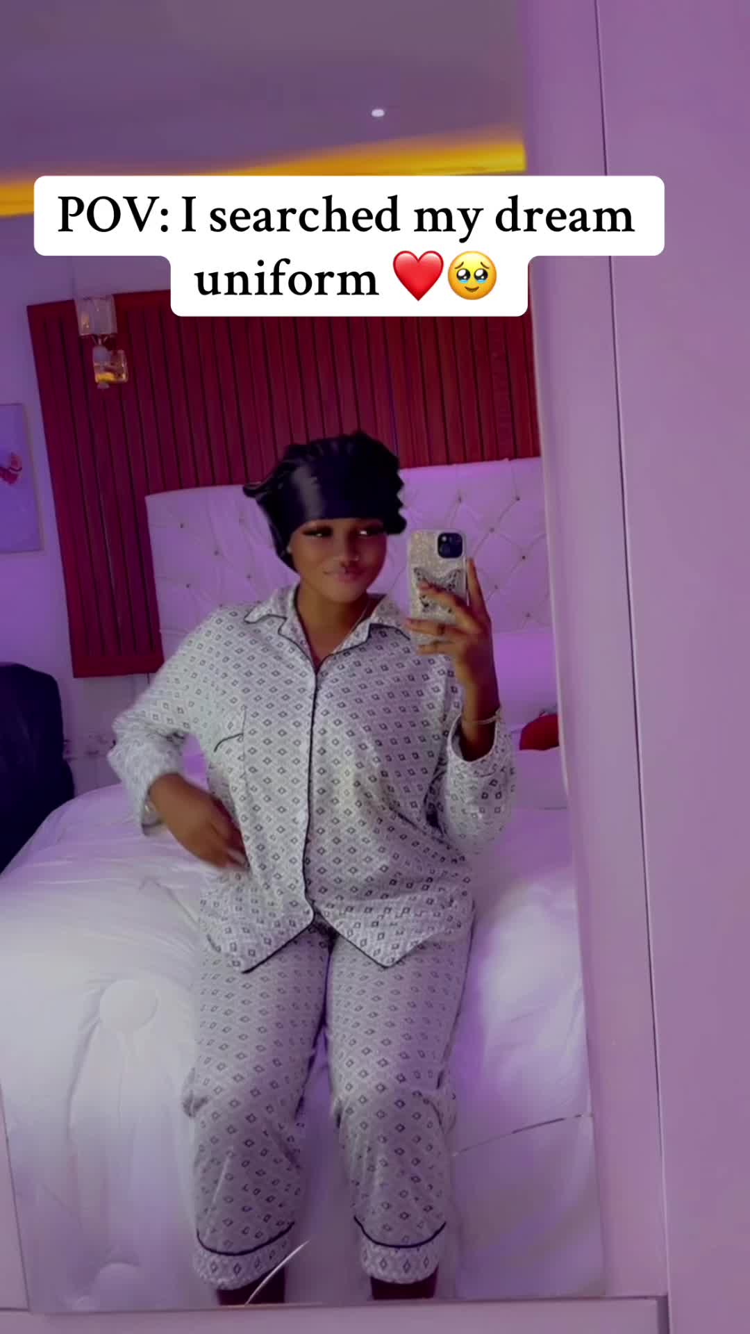 @.👻🖤.