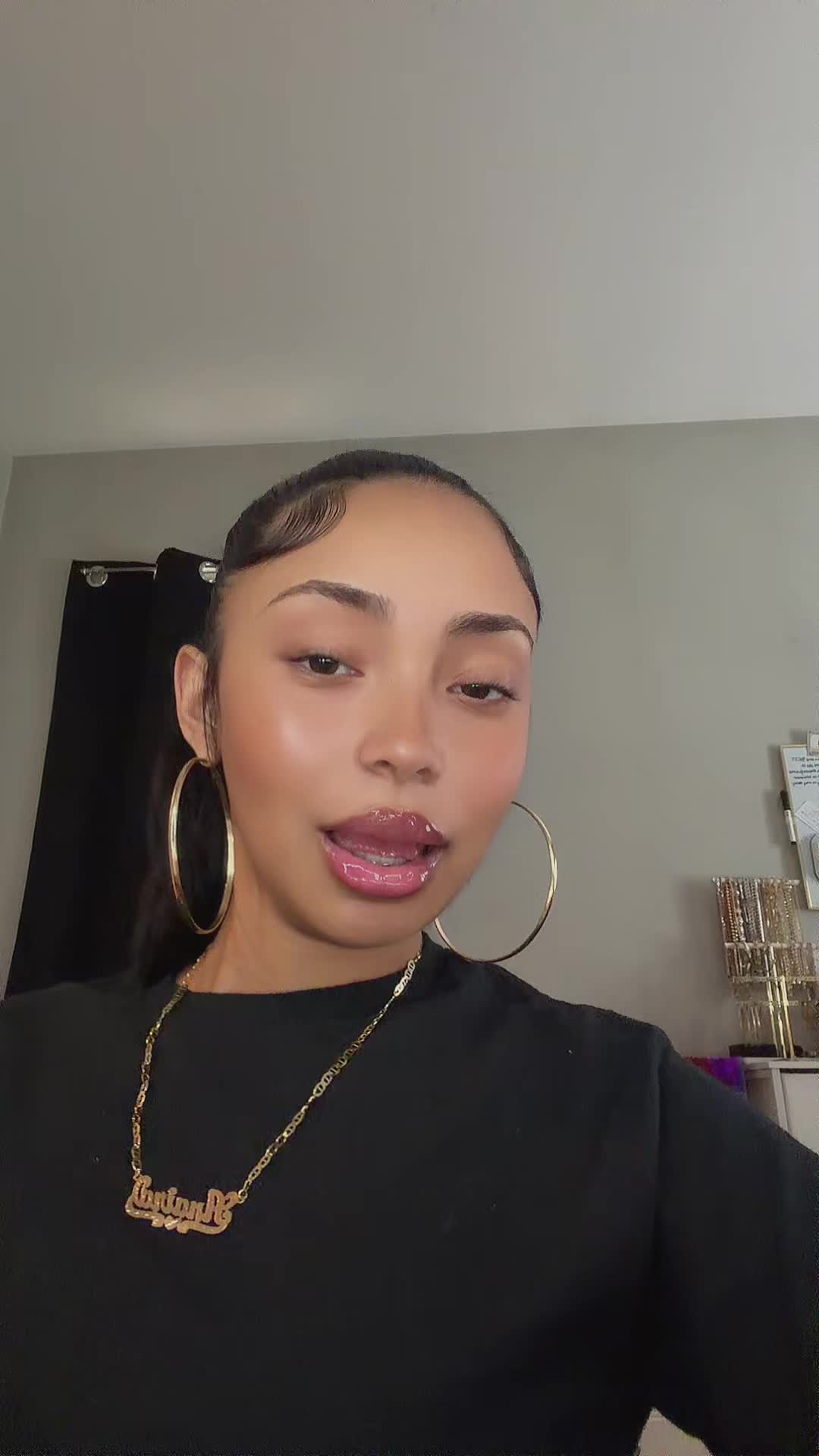 @Anaira ✨