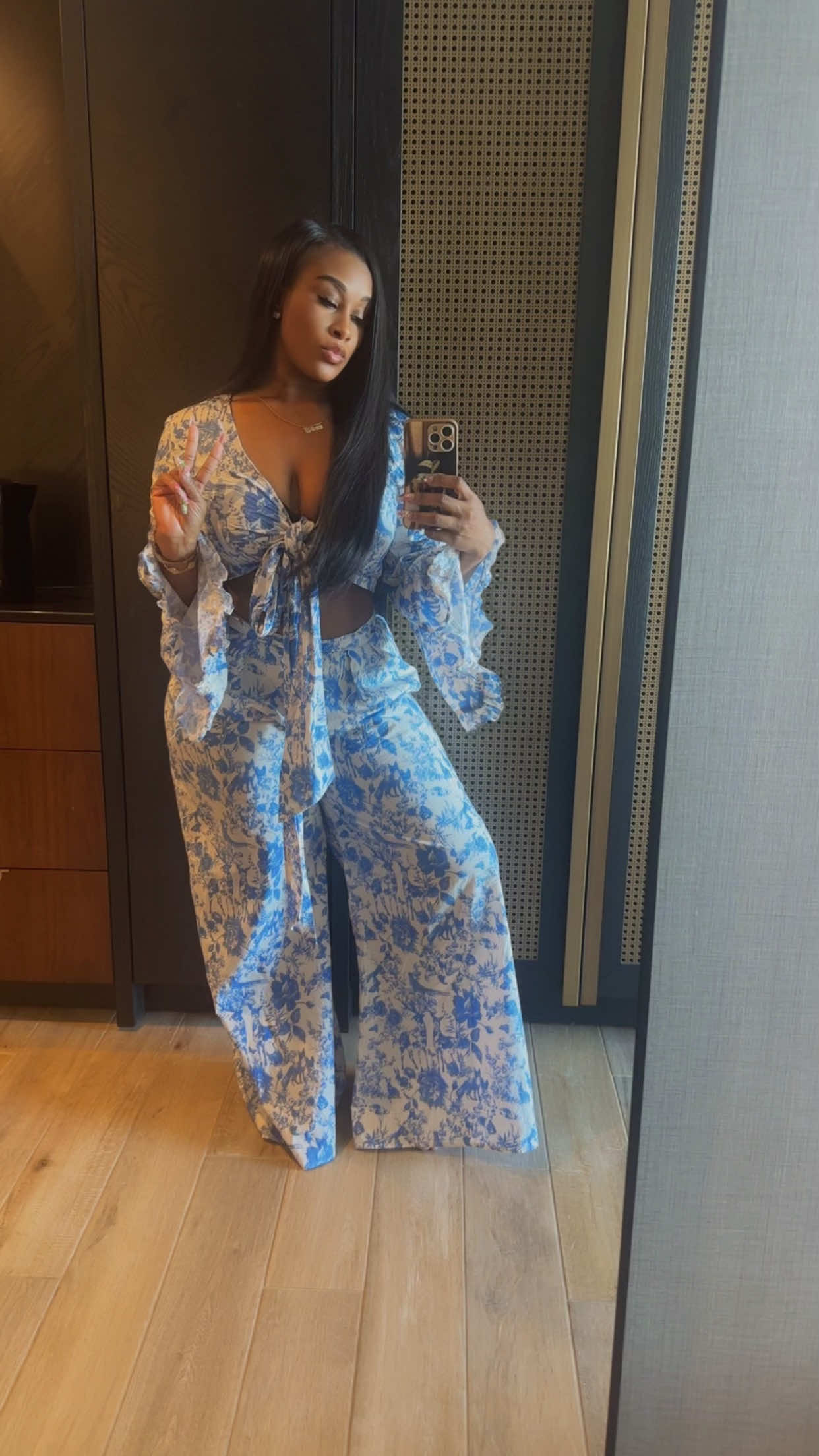 @Curvy_Nay