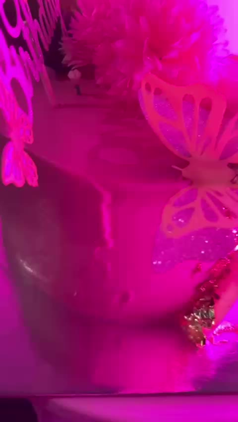 @annies.cakes