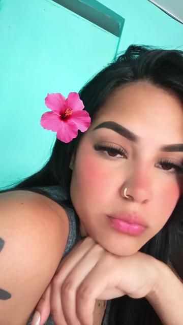 @KAROL'A๐๐ฆ