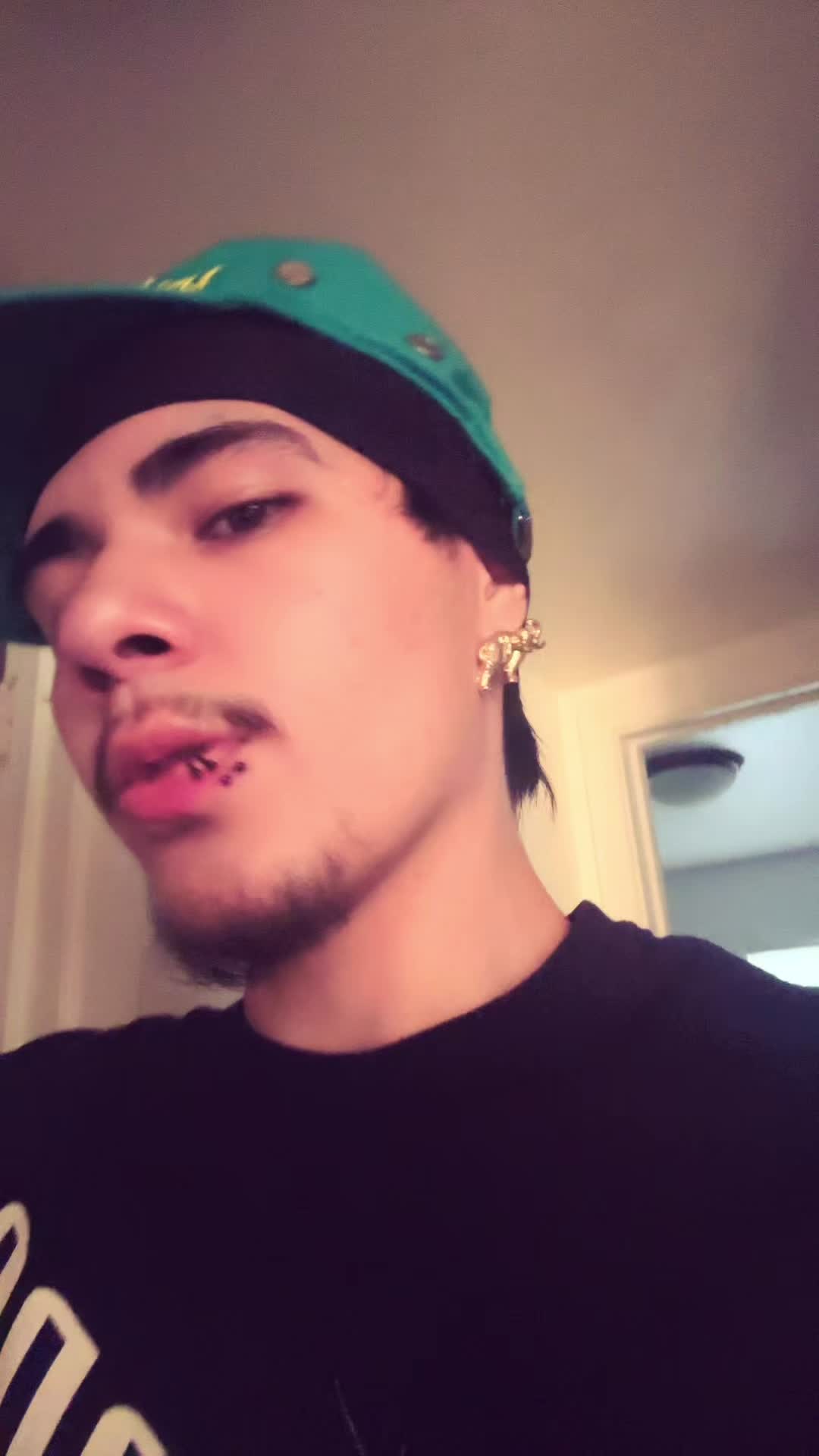 @🫗