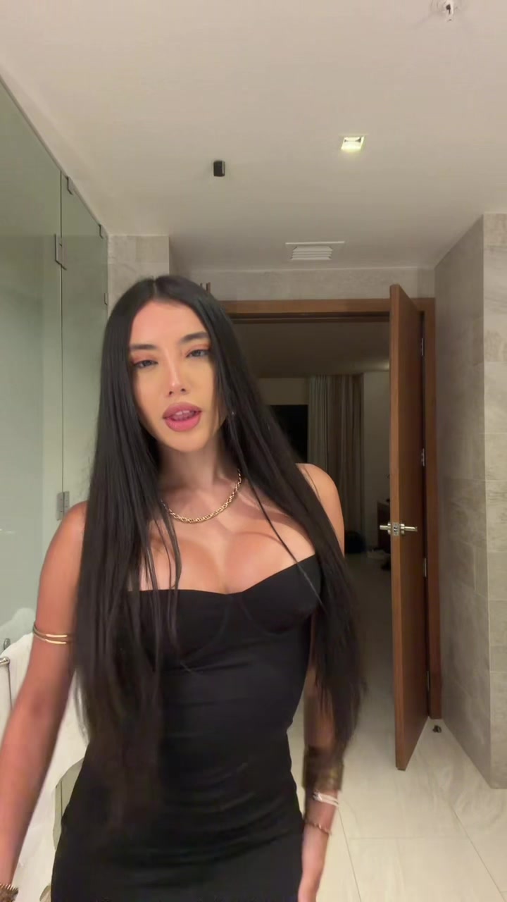 @hotgirlonurphone