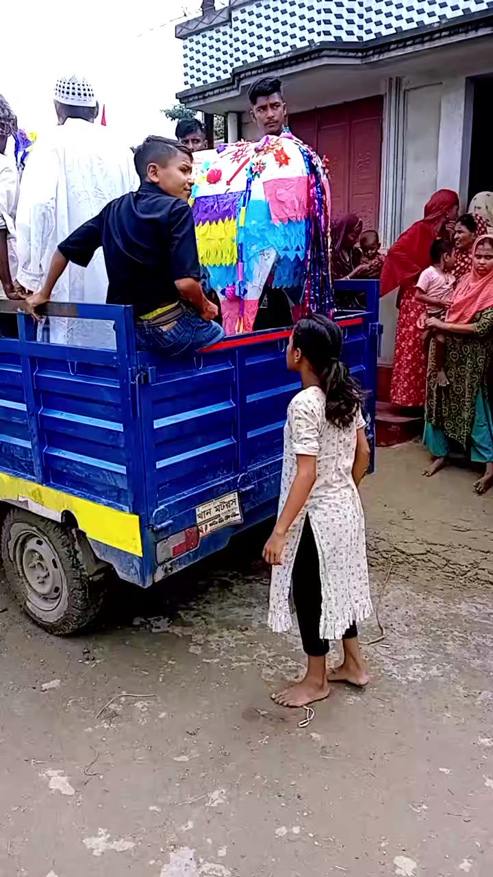 @গরিবের বন্ধু জাকির ভাই