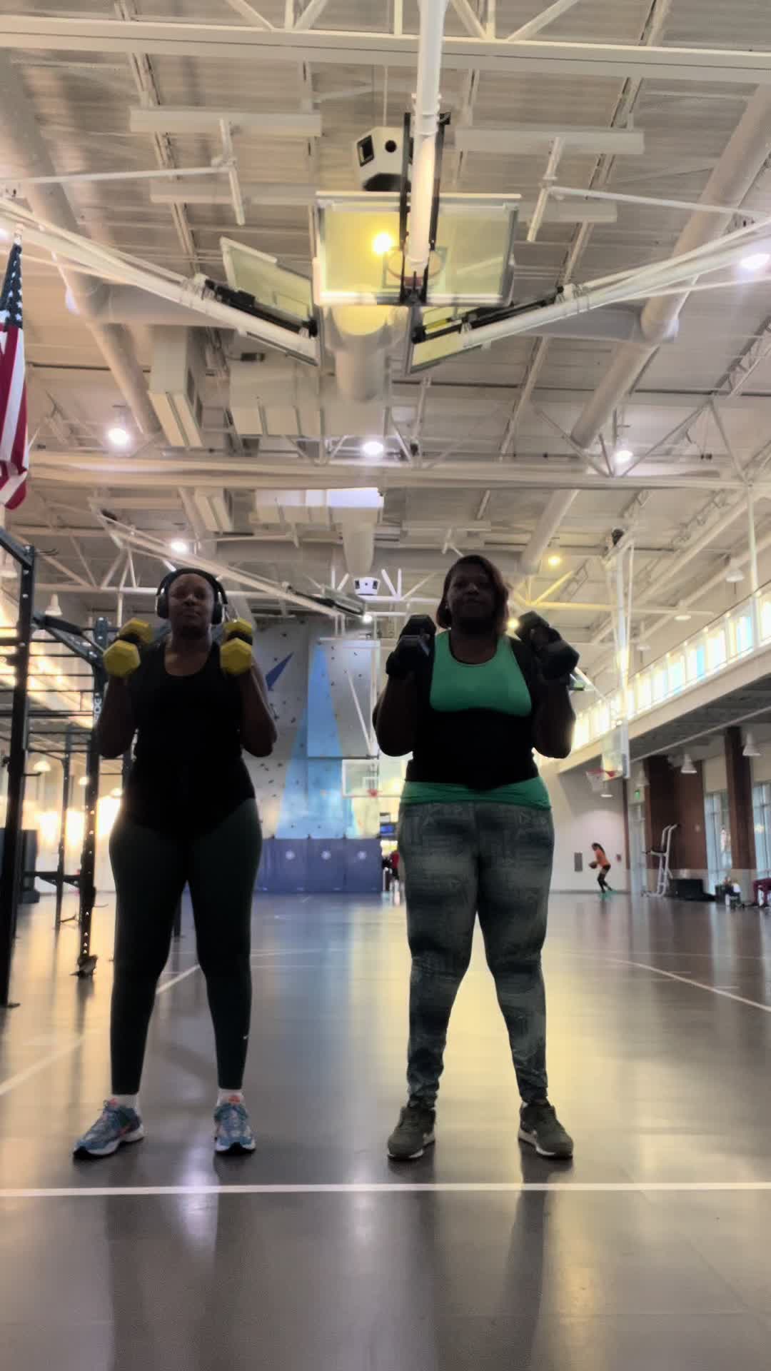 @Twin2FitLife 🏋🏿♀️❤️