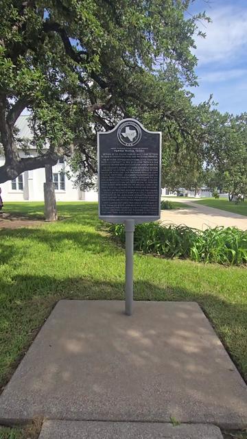 @TheTexasTapestry