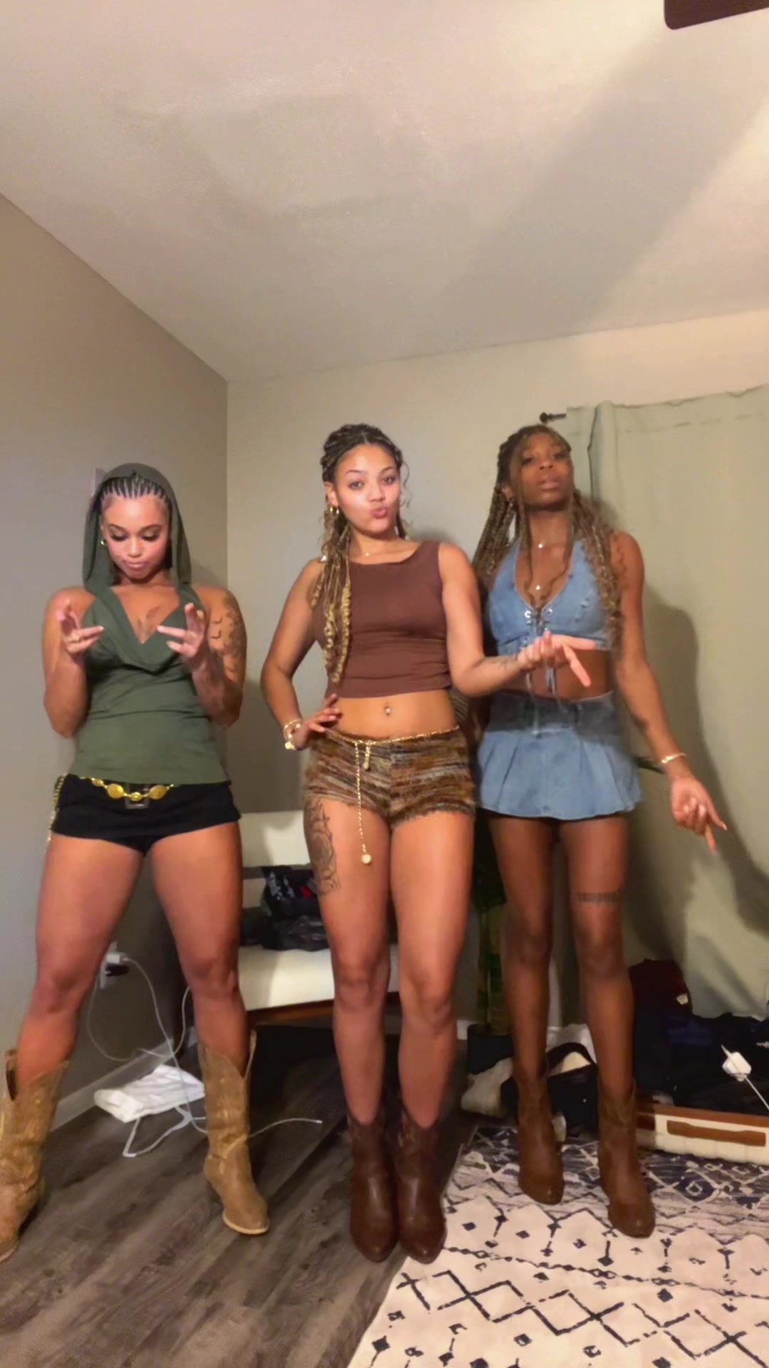@tclayyy
