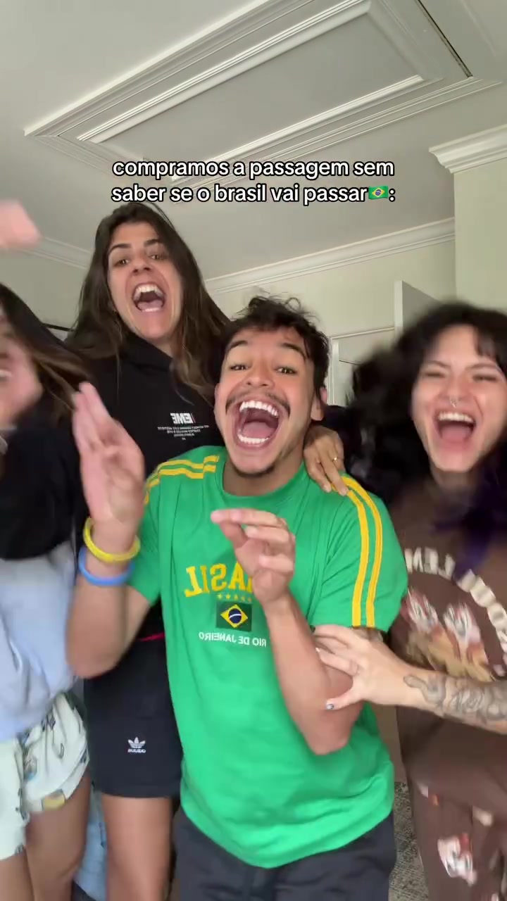 @Carolixas