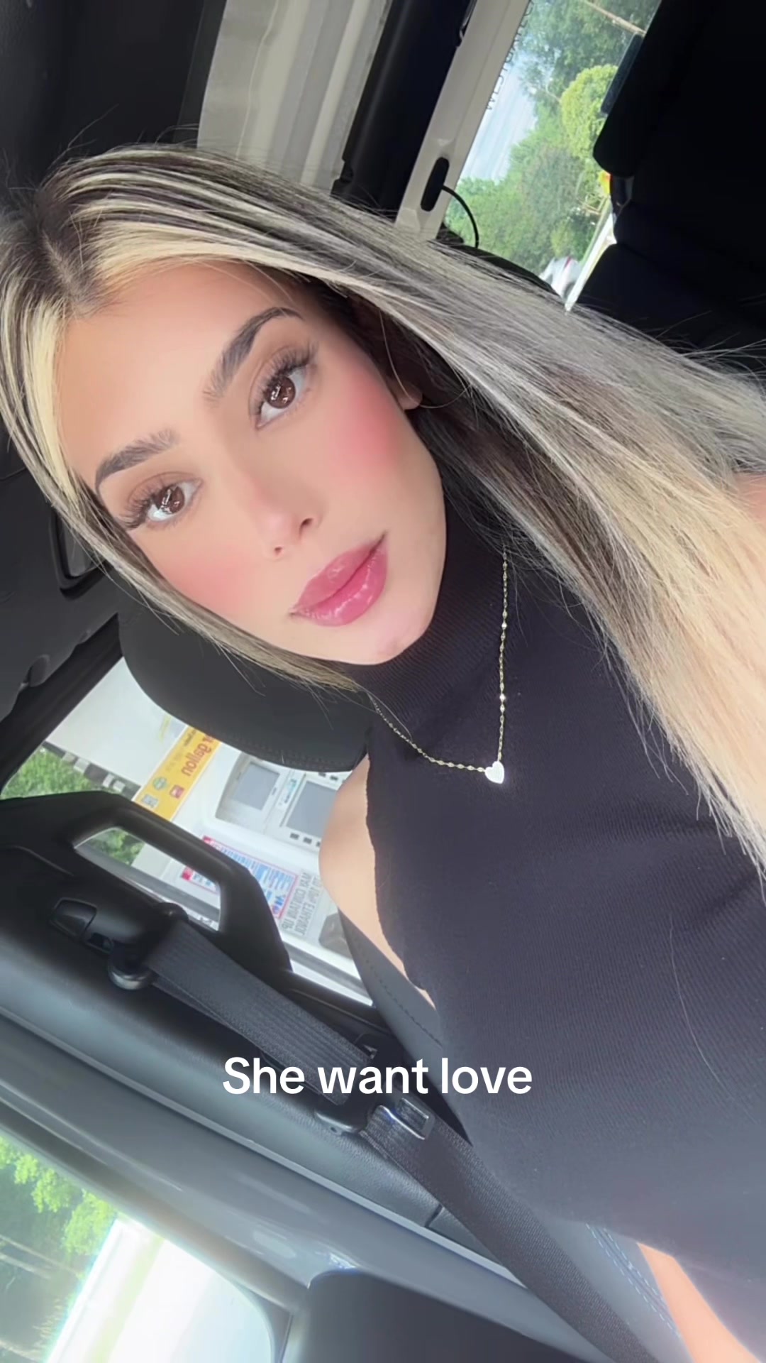 @María