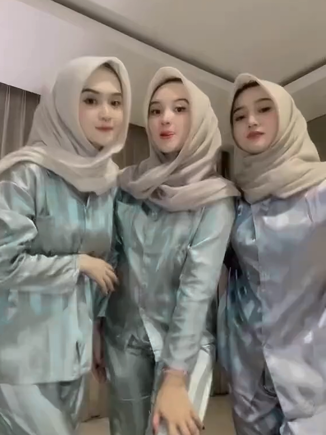 @Clara Sleepwear