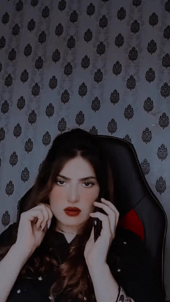 @QÜéèñ BáLöçh✨