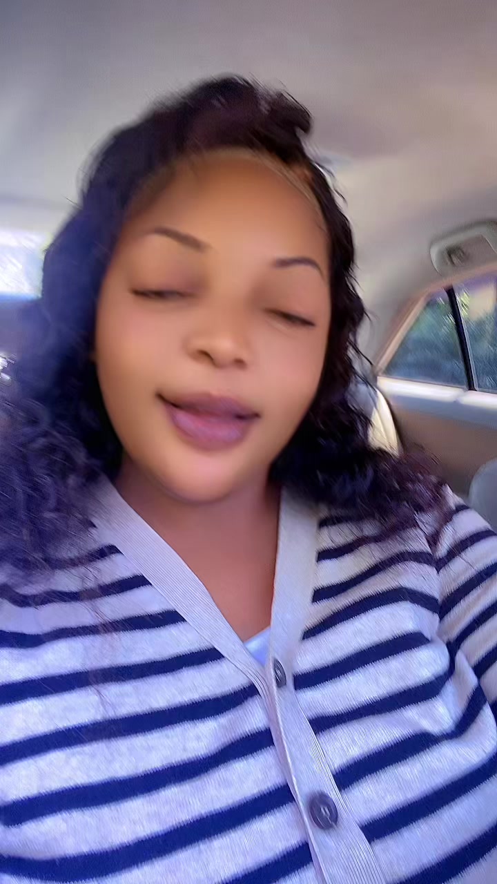 @LilyLups🦋