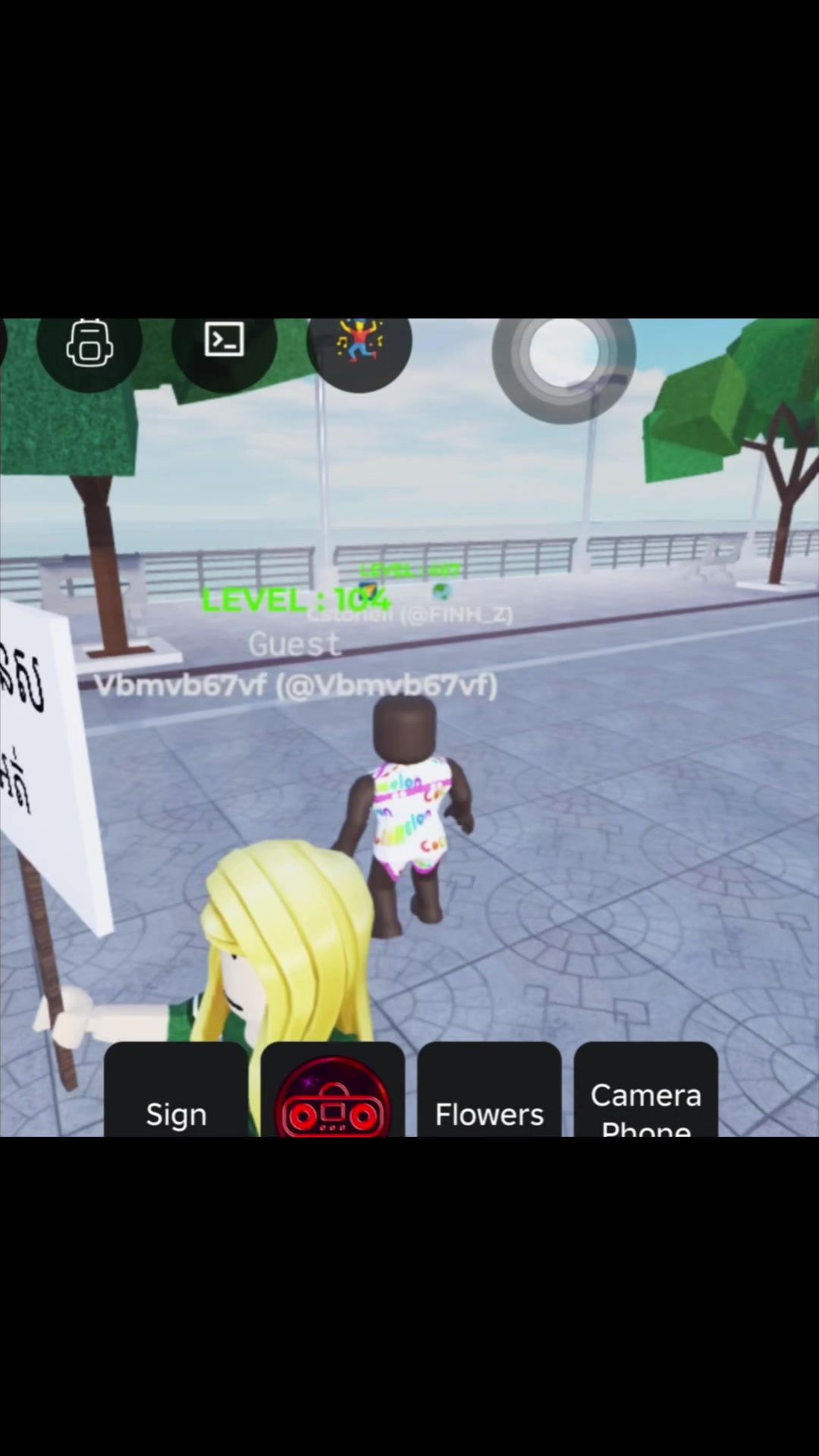 @𐬺