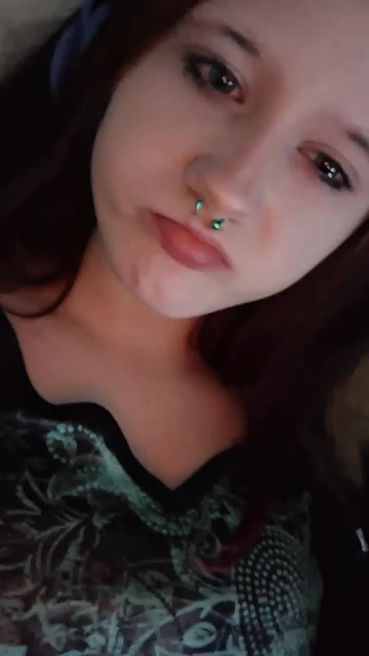@_ansleigh.sk8_illit_