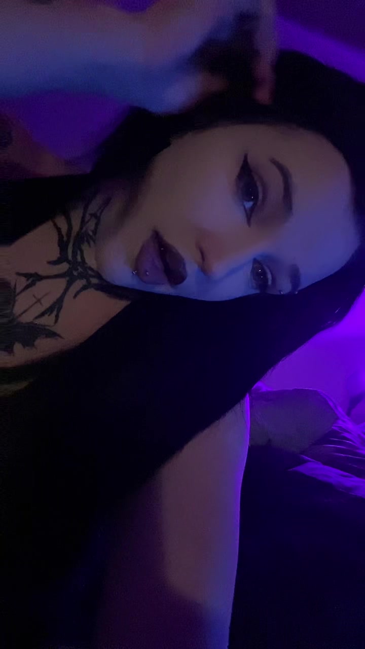 @emo.noodle.x
