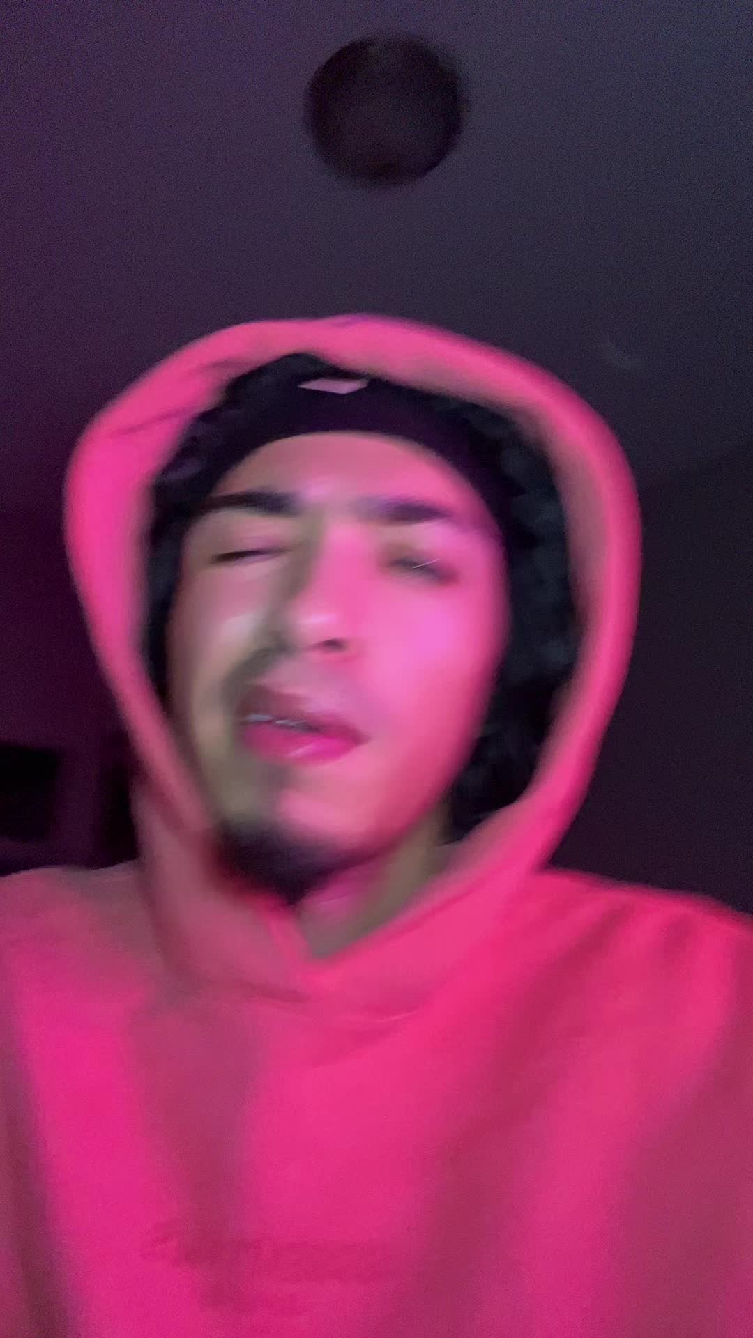 @￼