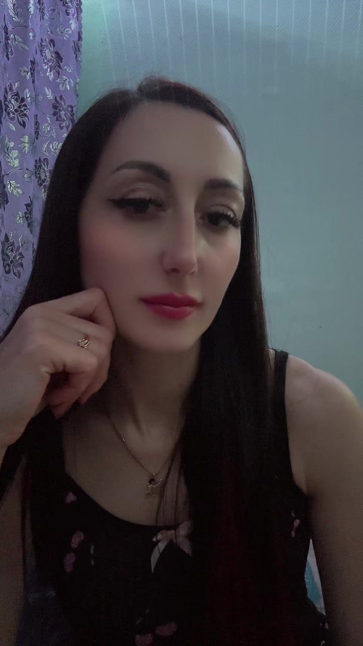 @Медяночка😋