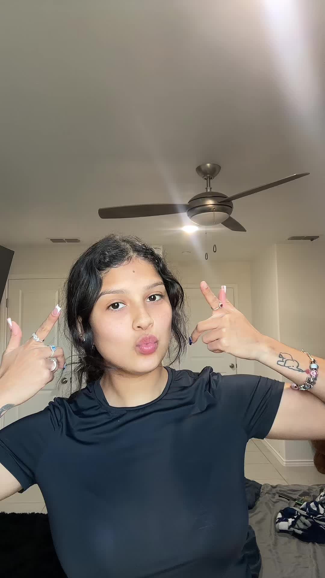@Nayeli