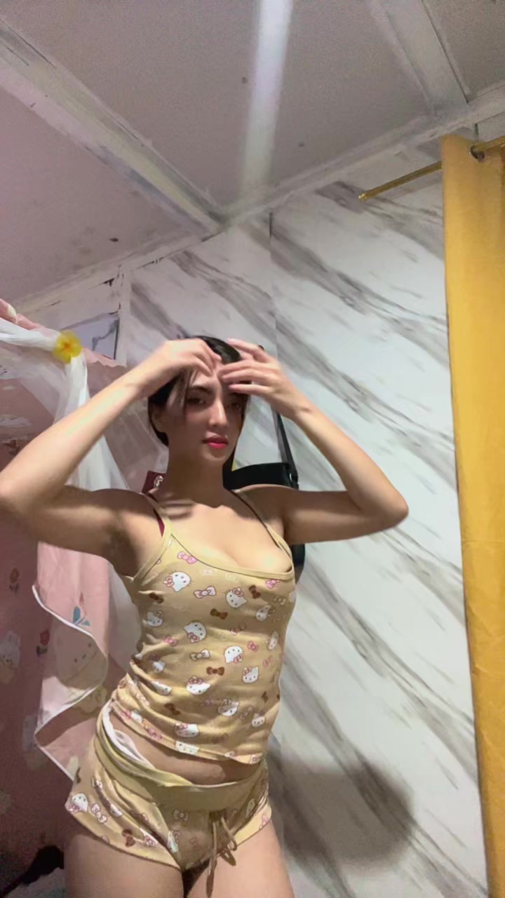 @MOMARIEKATE