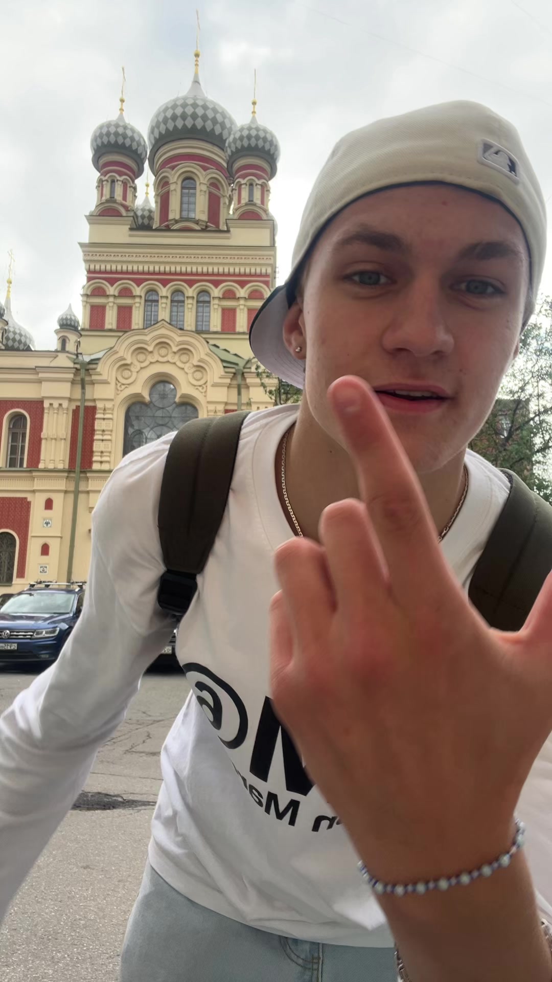 @Vikaaw