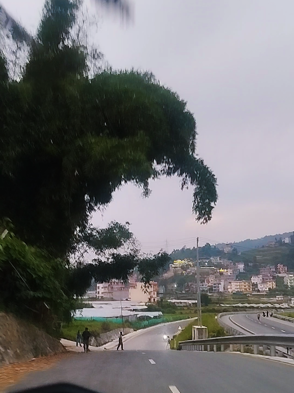 @अधुरो सपनाको धनी