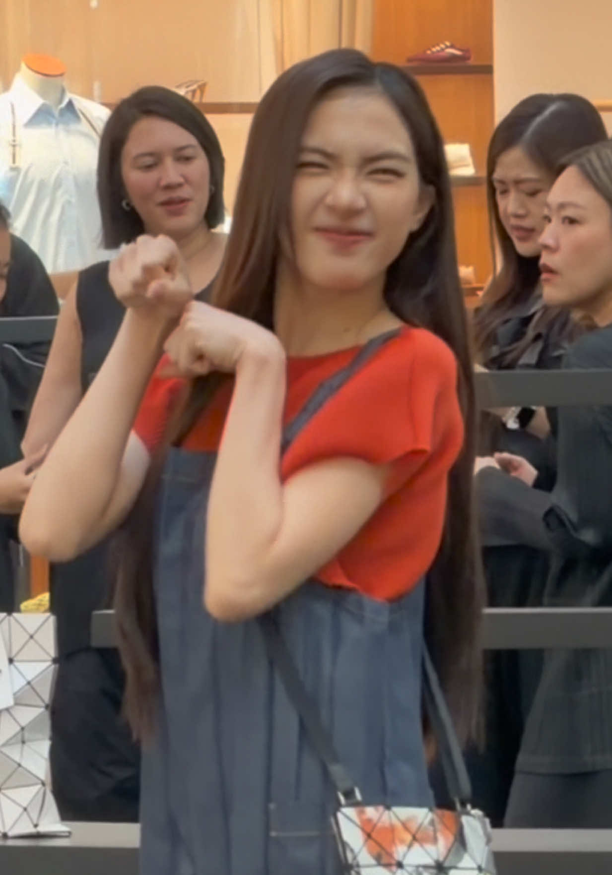 @Lin