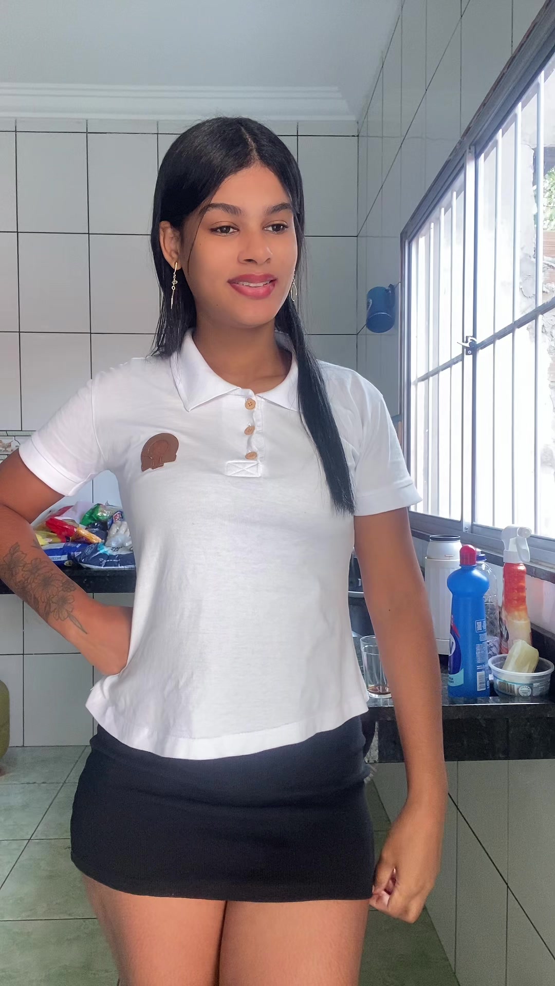 @T&acirc;nia