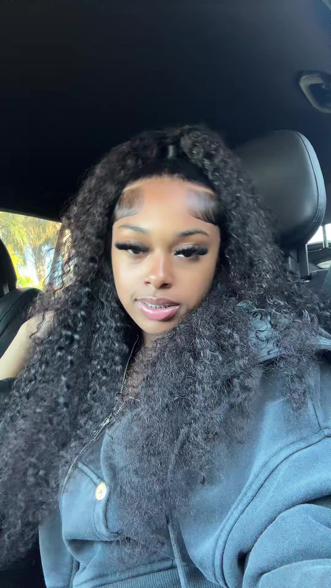 @Myaabzz