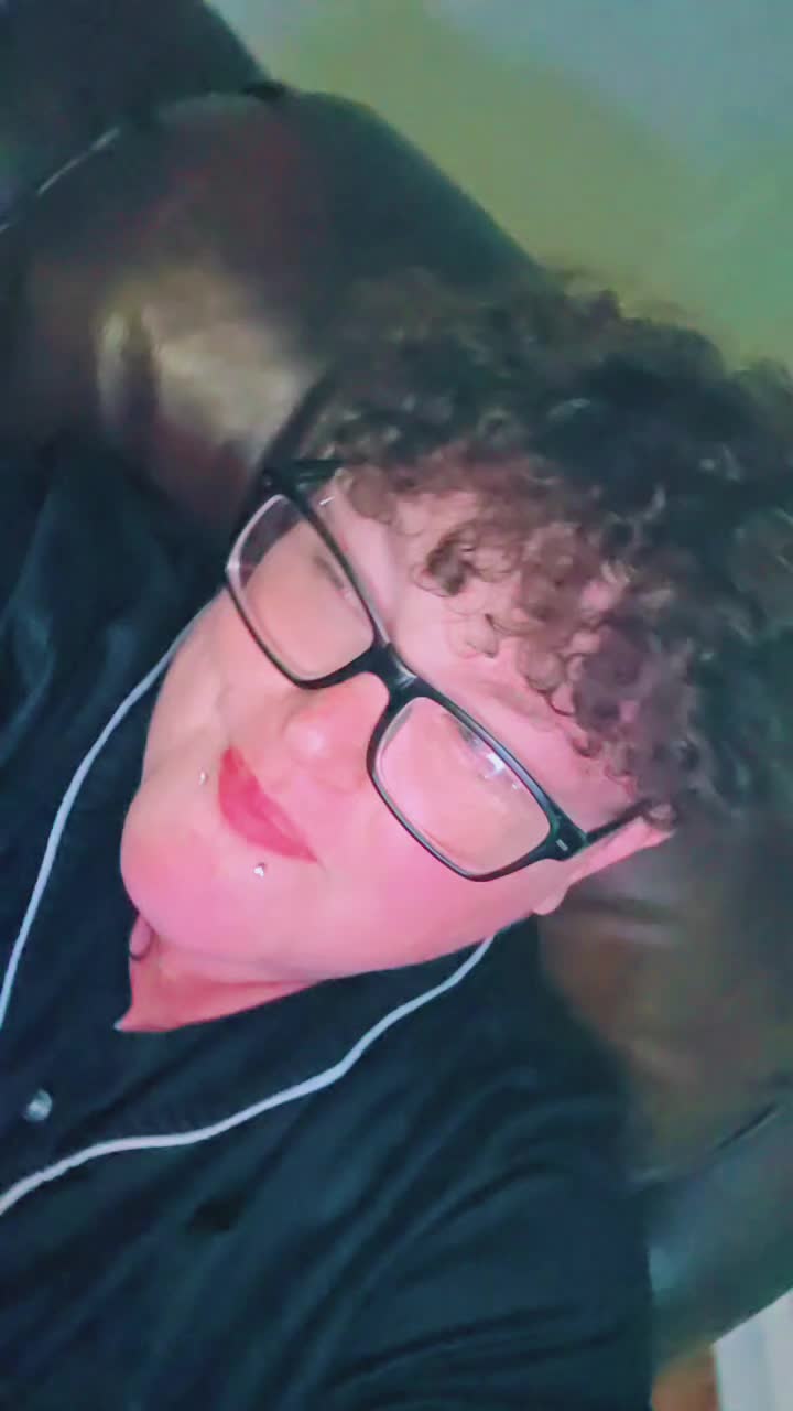 @KingSteph👑🤙🌈