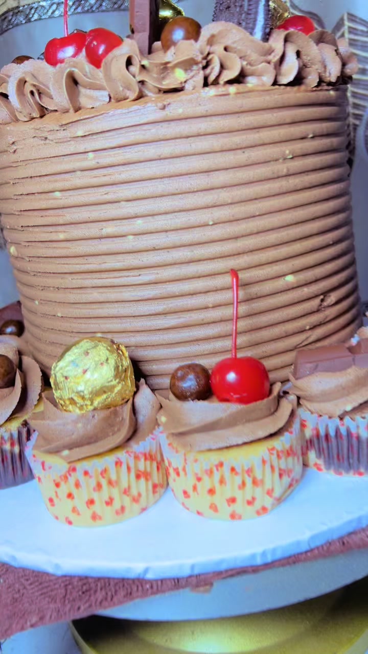 @CAKES & PASTRIES IN KOLA