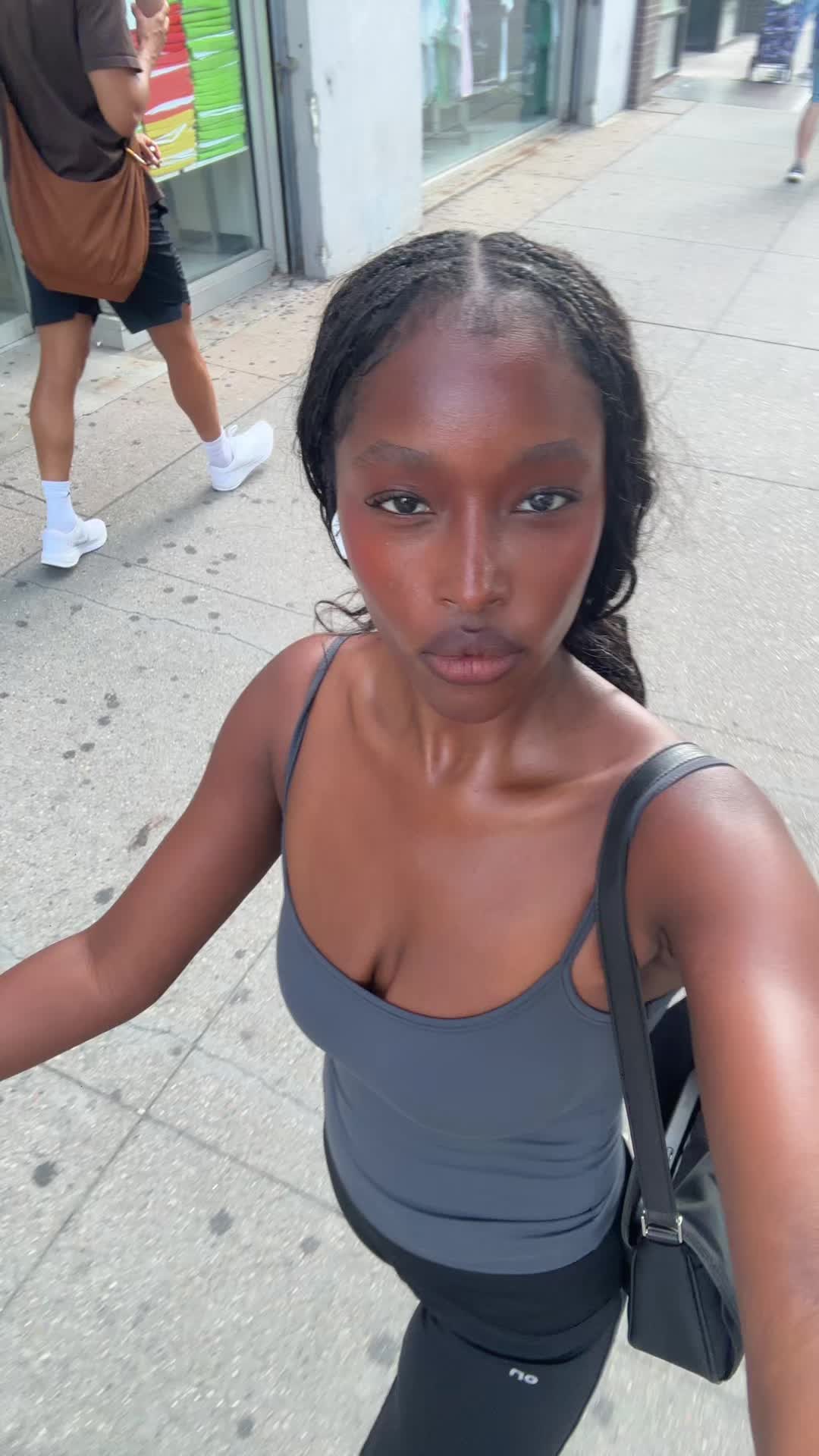 @vivix3000