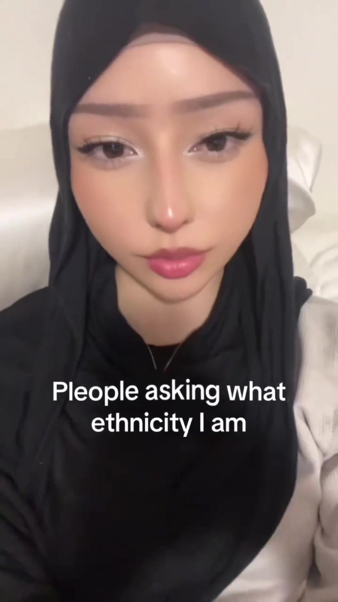 @؟