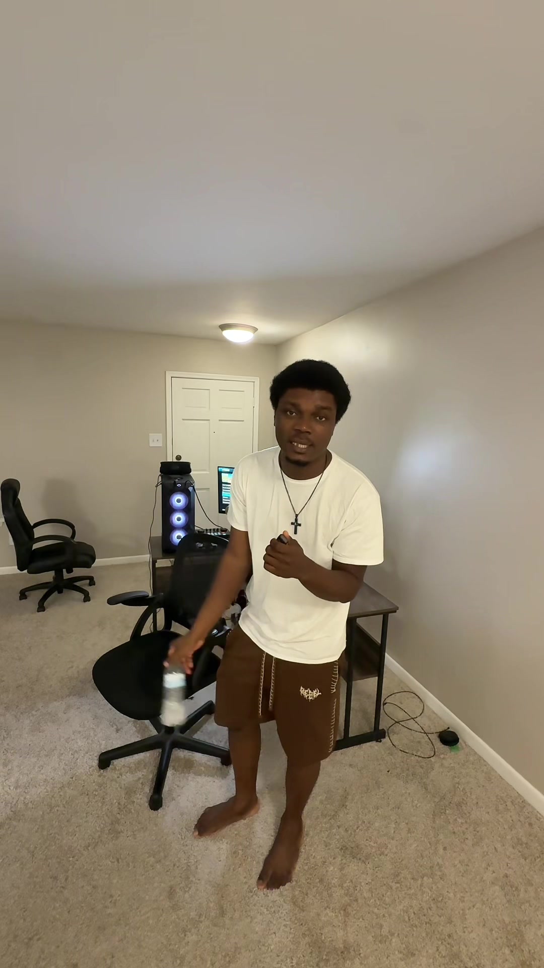 @OlukuBiscuit