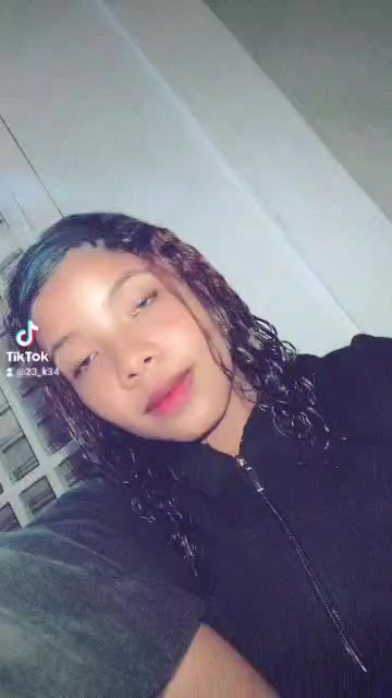 @Andreina González