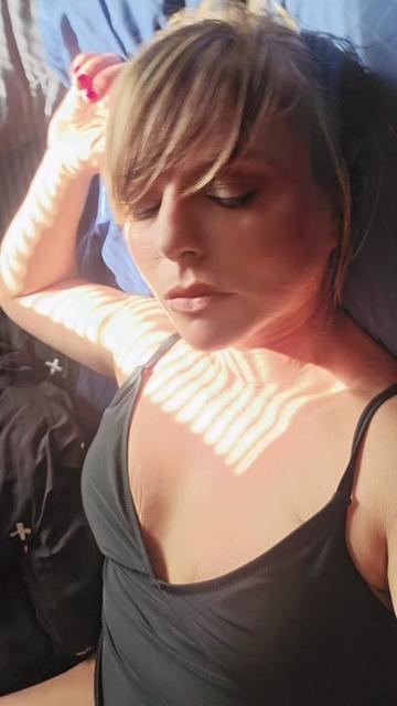 @EmzyXoxo