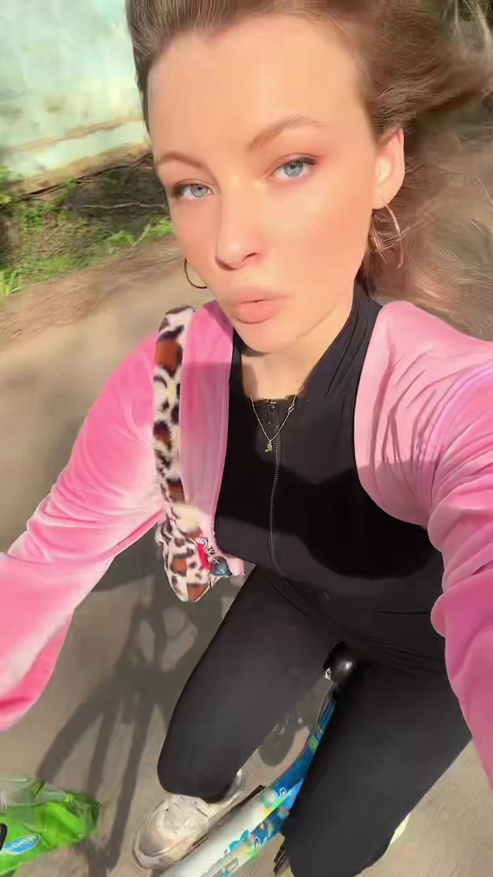 @пупсик👄