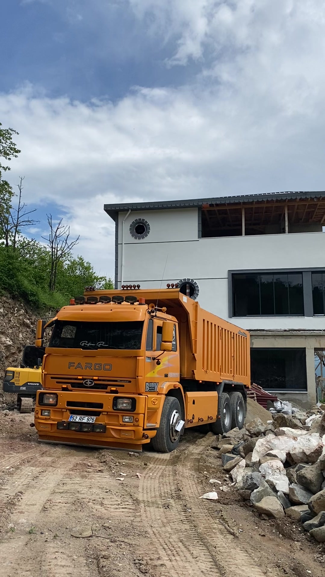 @Burak Tanış