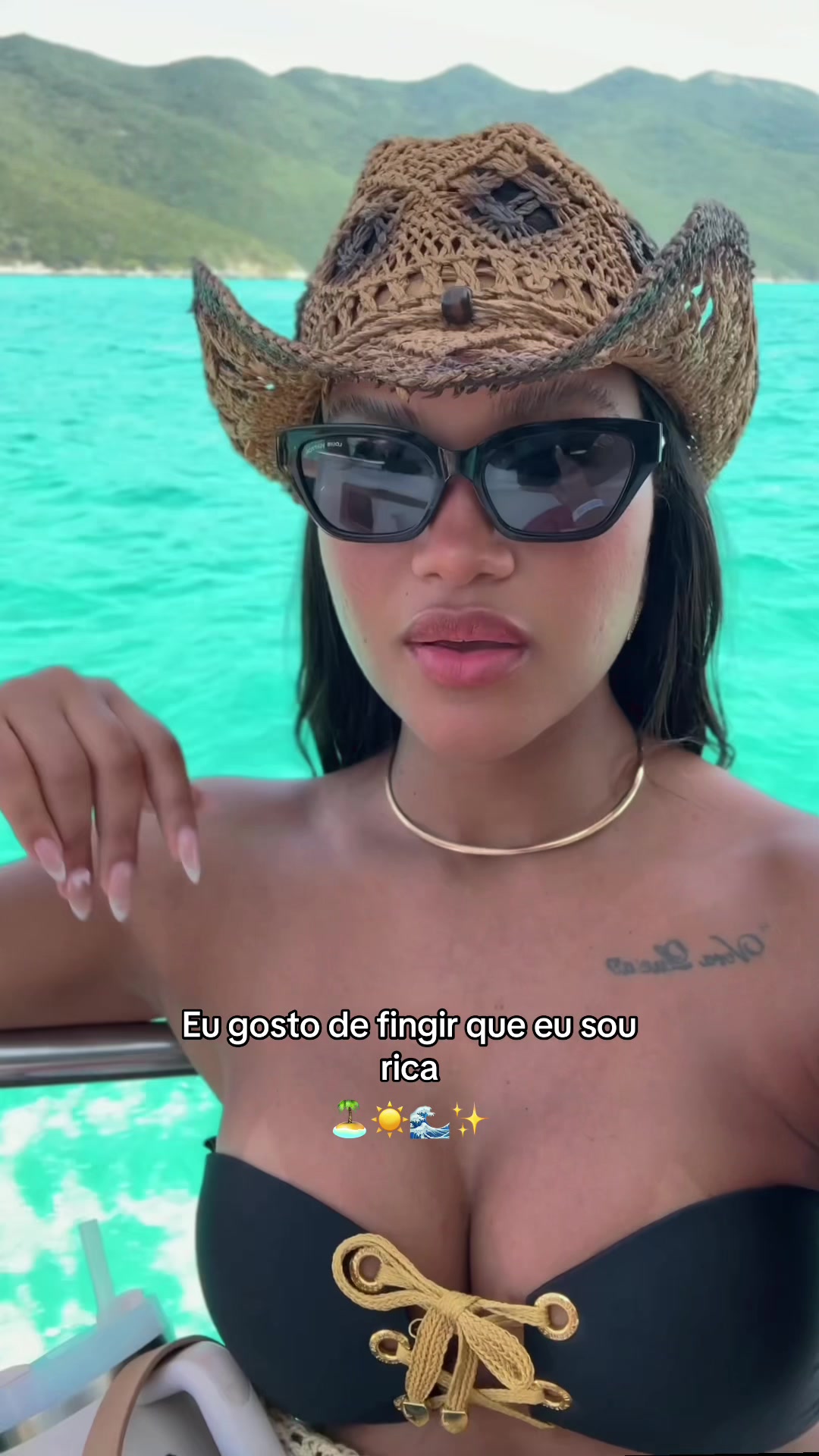 @Kelly Alvarengaah