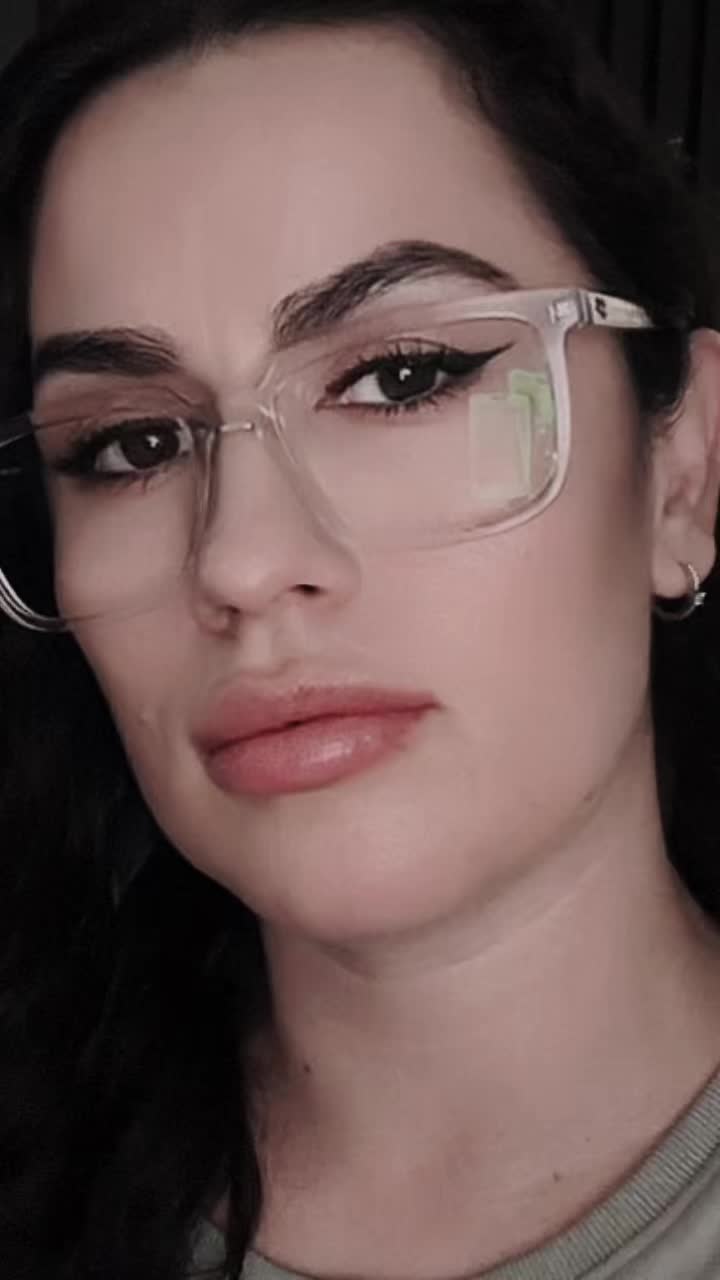 @Claudia 🖤