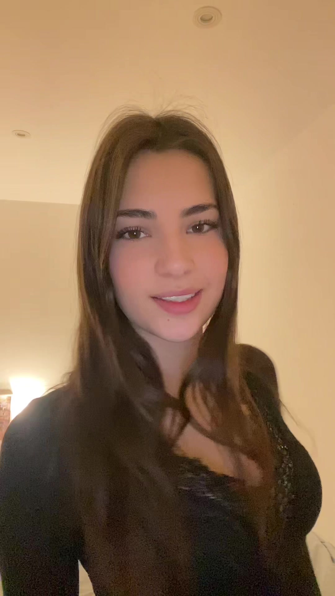 @𝐞𝐥𝐨𝐨
