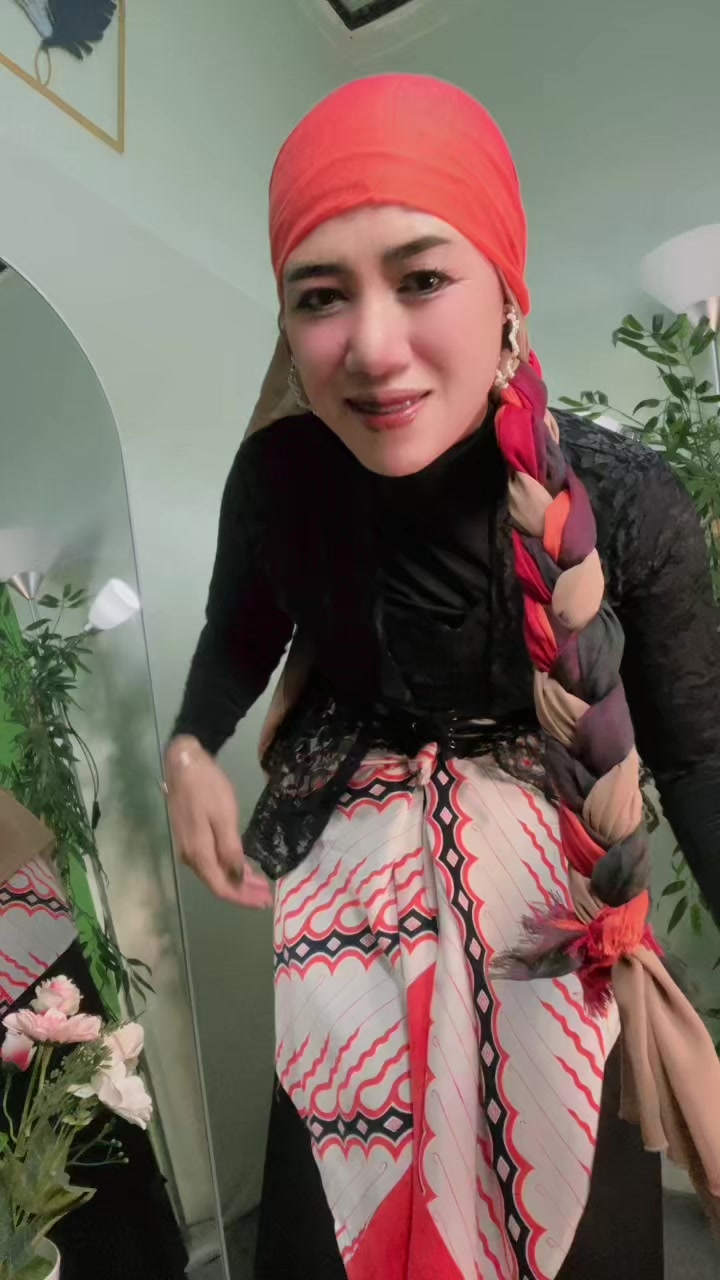 @Suzaninadia